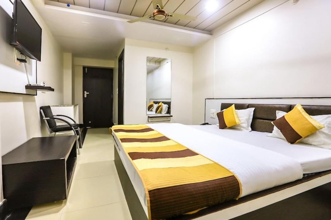 Venus Hotel 5 Minute Walking Distance From Dargah Аджмер Екстериор снимка