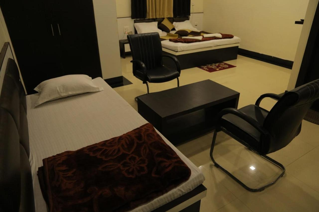 Venus Hotel 5 Minute Walking Distance From Dargah Аджмер Екстериор снимка